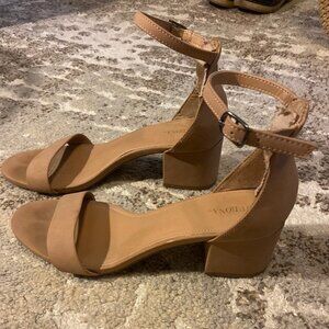 Merona tan chunk heel sandals